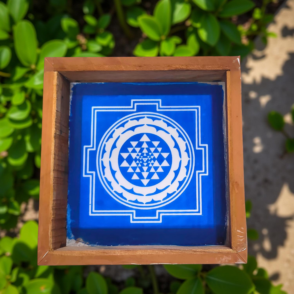 Unikraf Sri Yantra Kolam Kolam Rangoli Stencil Wooden  5x5 Inches  Pack of 1 Piece