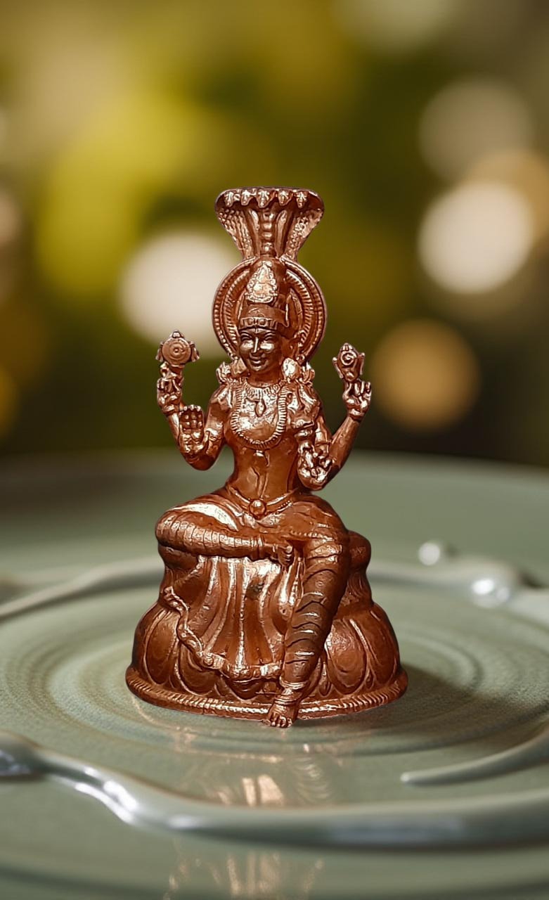 Sacred Copper Goddess Muthumariyamman Idol – 3.7 Inches, 380 Grams, Handmade Antique Finish, Pack of 1 Piece