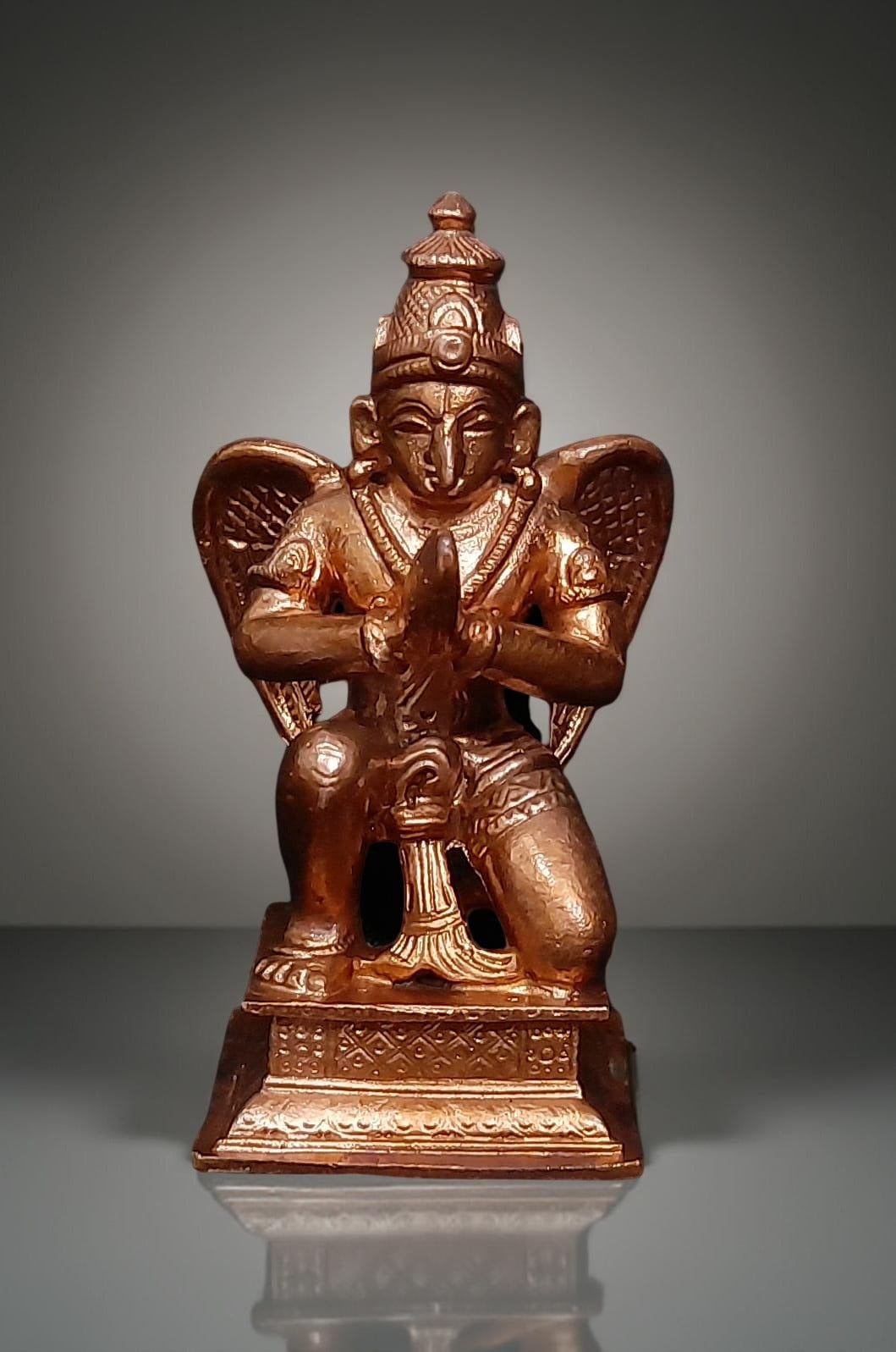 Sacred Copper Garuda Idol – 4.3 Inches, 550 Grams, Handmade Antique Patina Finish, Pack of 1 Piece