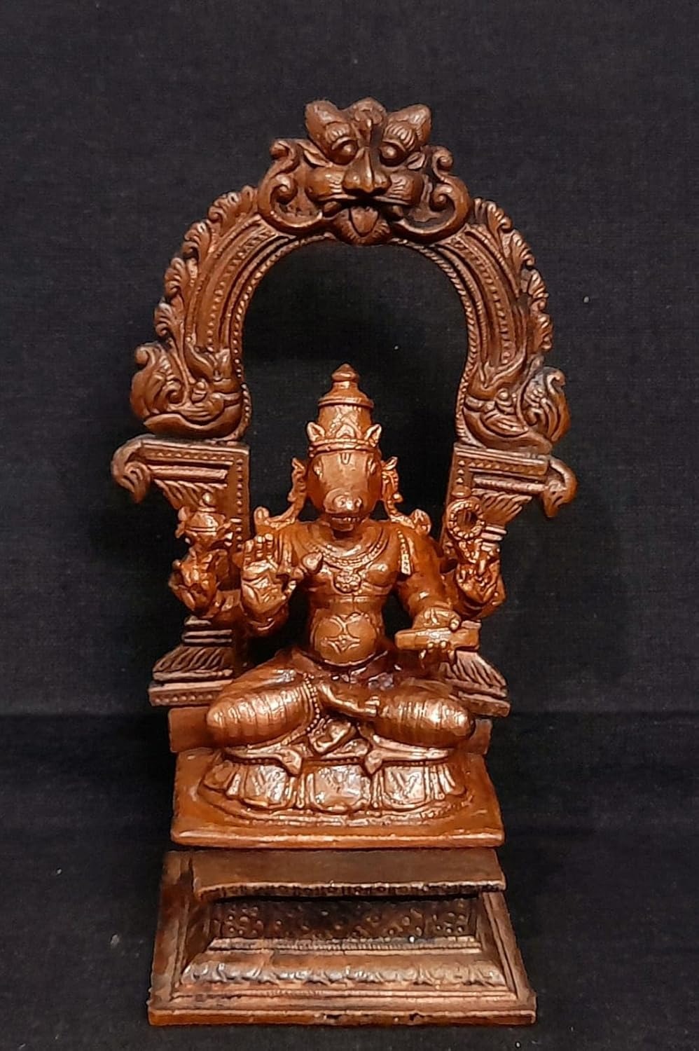 Varahaar Brown Copper Handmade Varahar With Prabhavalli 490 Gram, 4.7 Inches, P ...