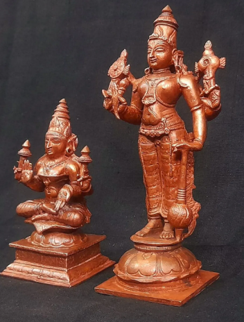 Sacred Srinivasa Perumal with Mahalakshmi Temple-Style Solid Copper Idols – 6 Inch | 1 kg | Antique Patina Finish