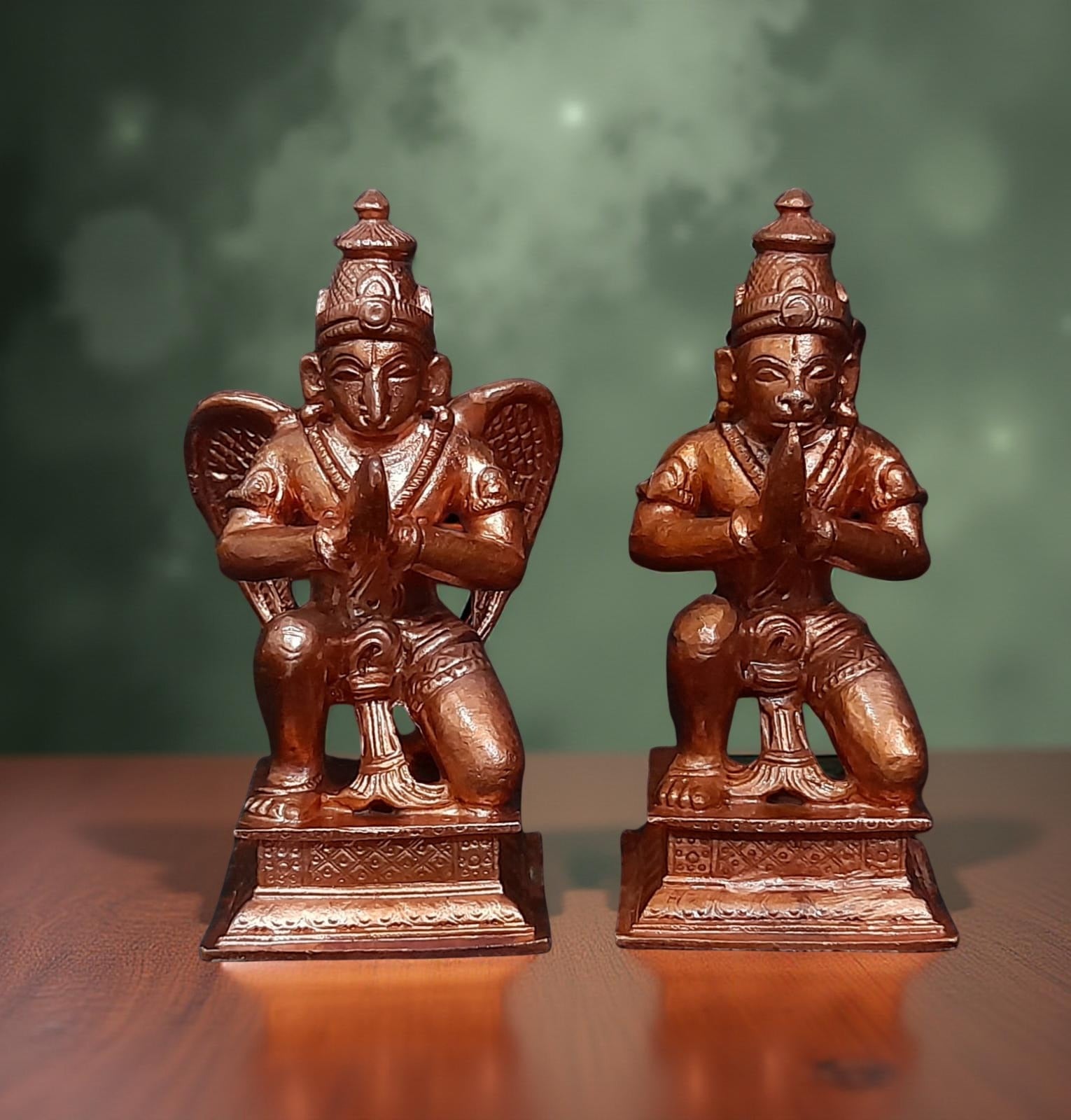 Unikraf  , Copper Handmade Sitting Garudar and Hanuman 4.3 inches 1.1 Kg, Pack of 1 Piece